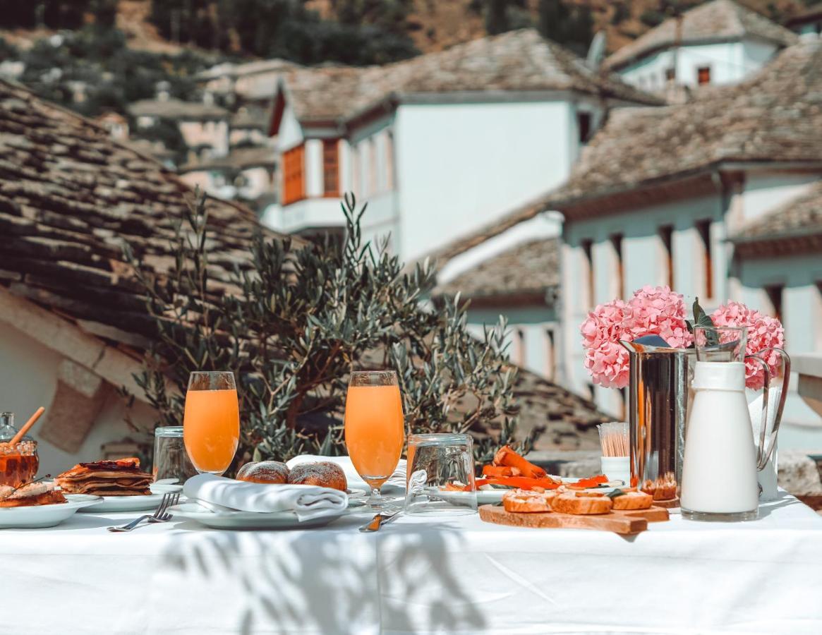 Hotel Argjiro Gjirokastër Exteriör bild