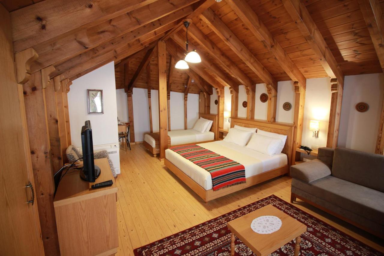 Hotel Argjiro Gjirokastër Exteriör bild