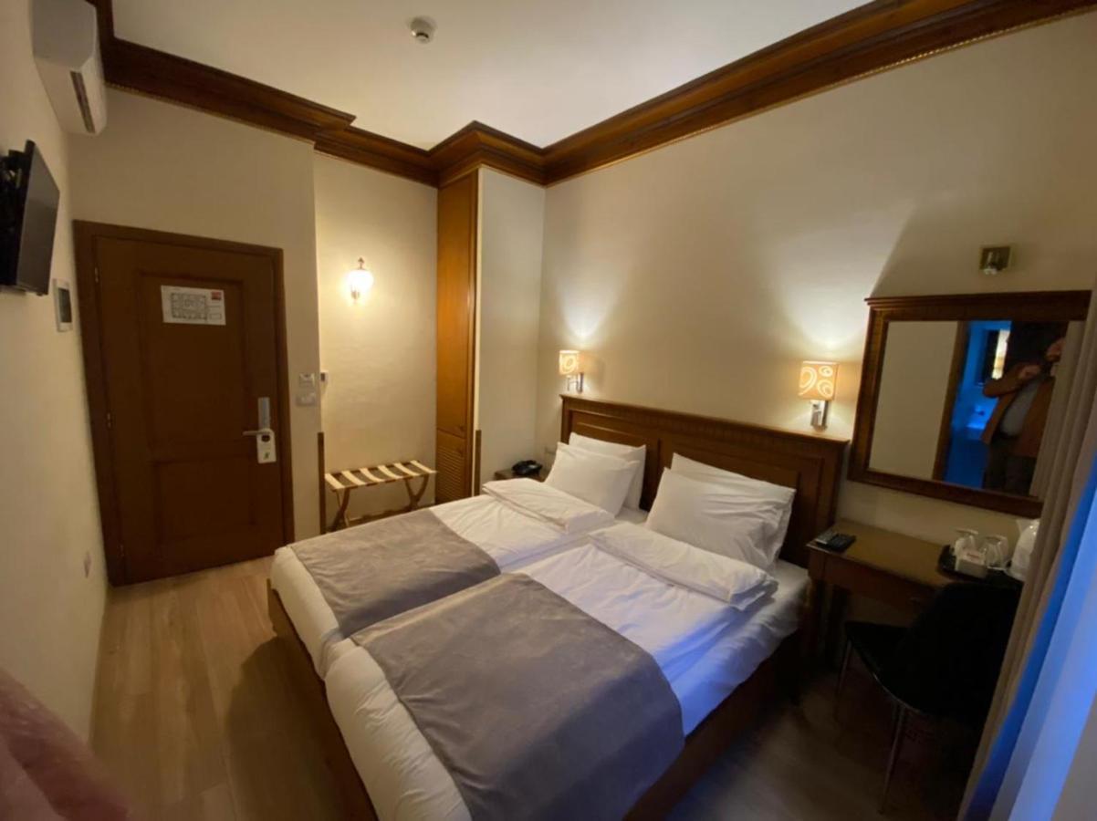 Hotel Argjiro Gjirokastër Exteriör bild