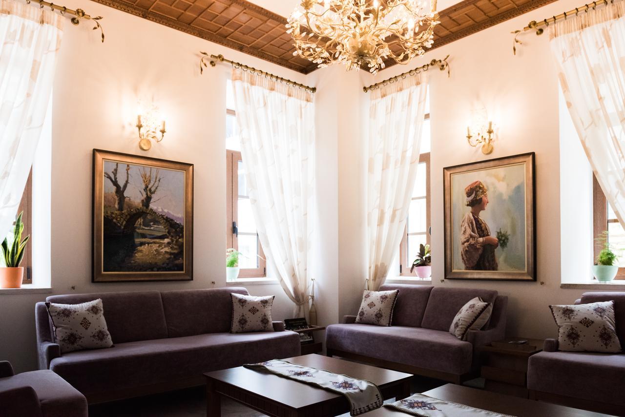 Hotel Argjiro Gjirokastër Exteriör bild