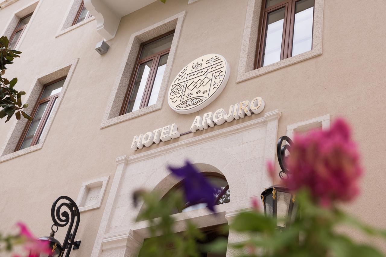 Hotel Argjiro Gjirokastër Exteriör bild