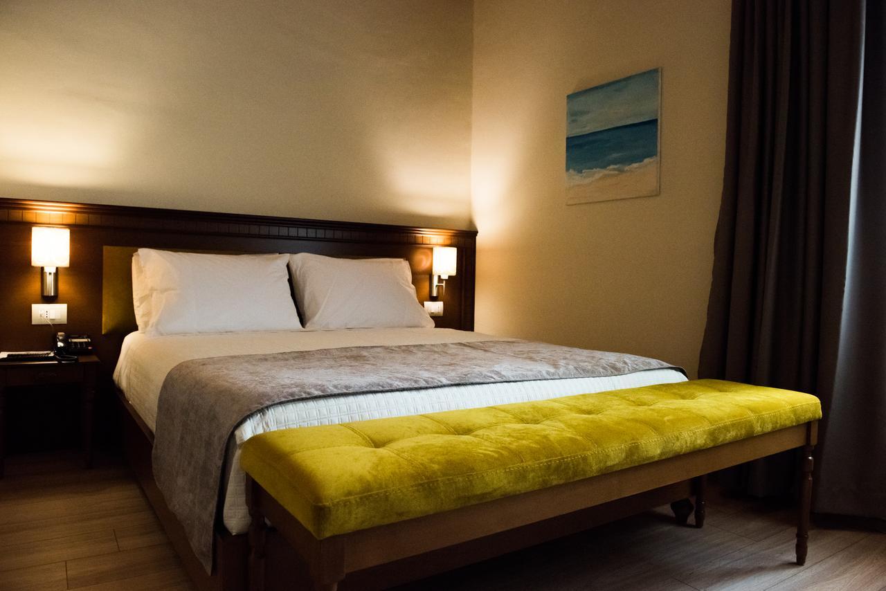 Hotel Argjiro Gjirokastër Exteriör bild