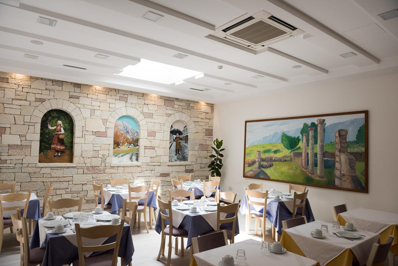 Hotel Argjiro Gjirokastër Exteriör bild
