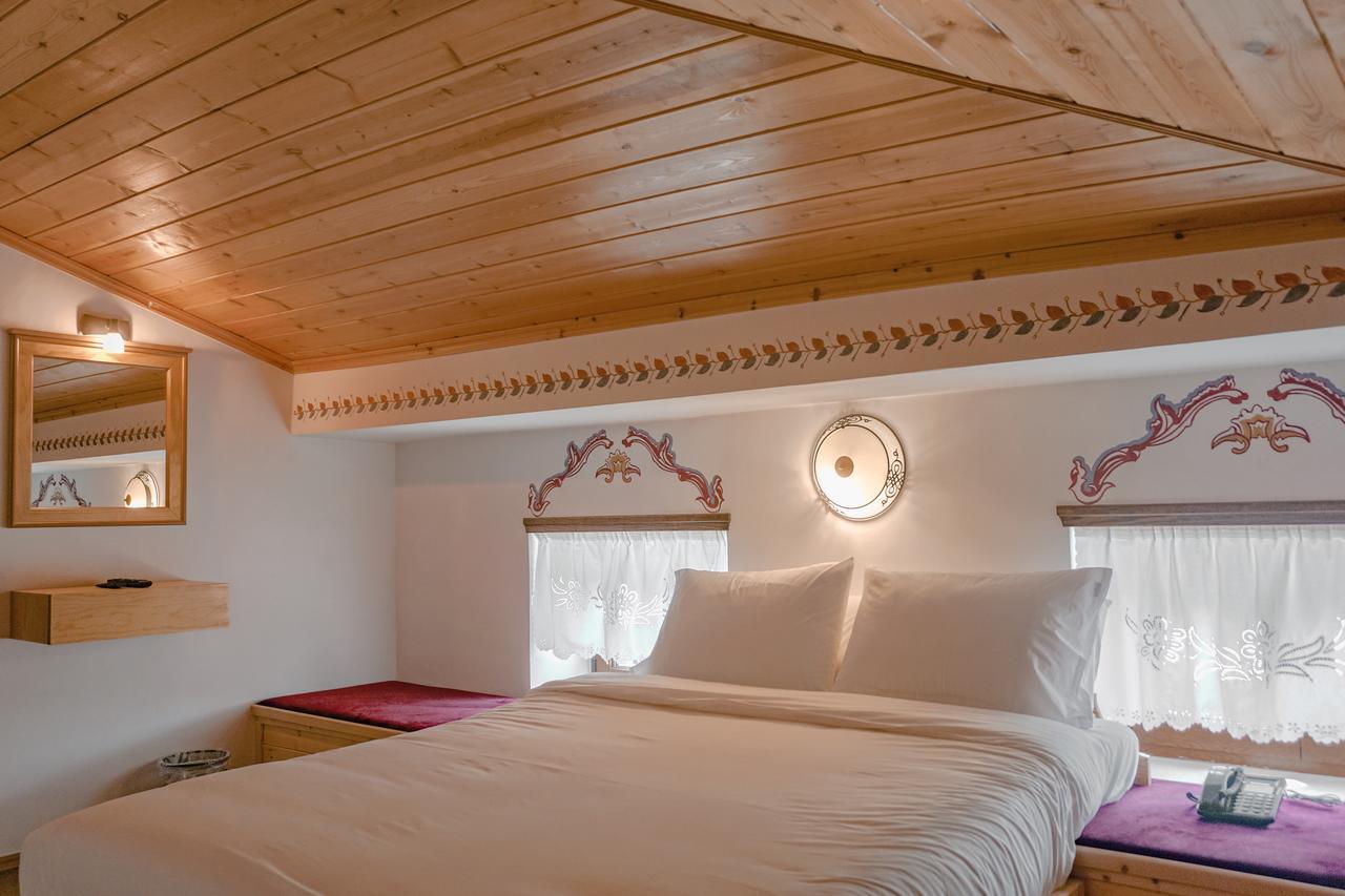 Hotel Argjiro Gjirokastër Exteriör bild