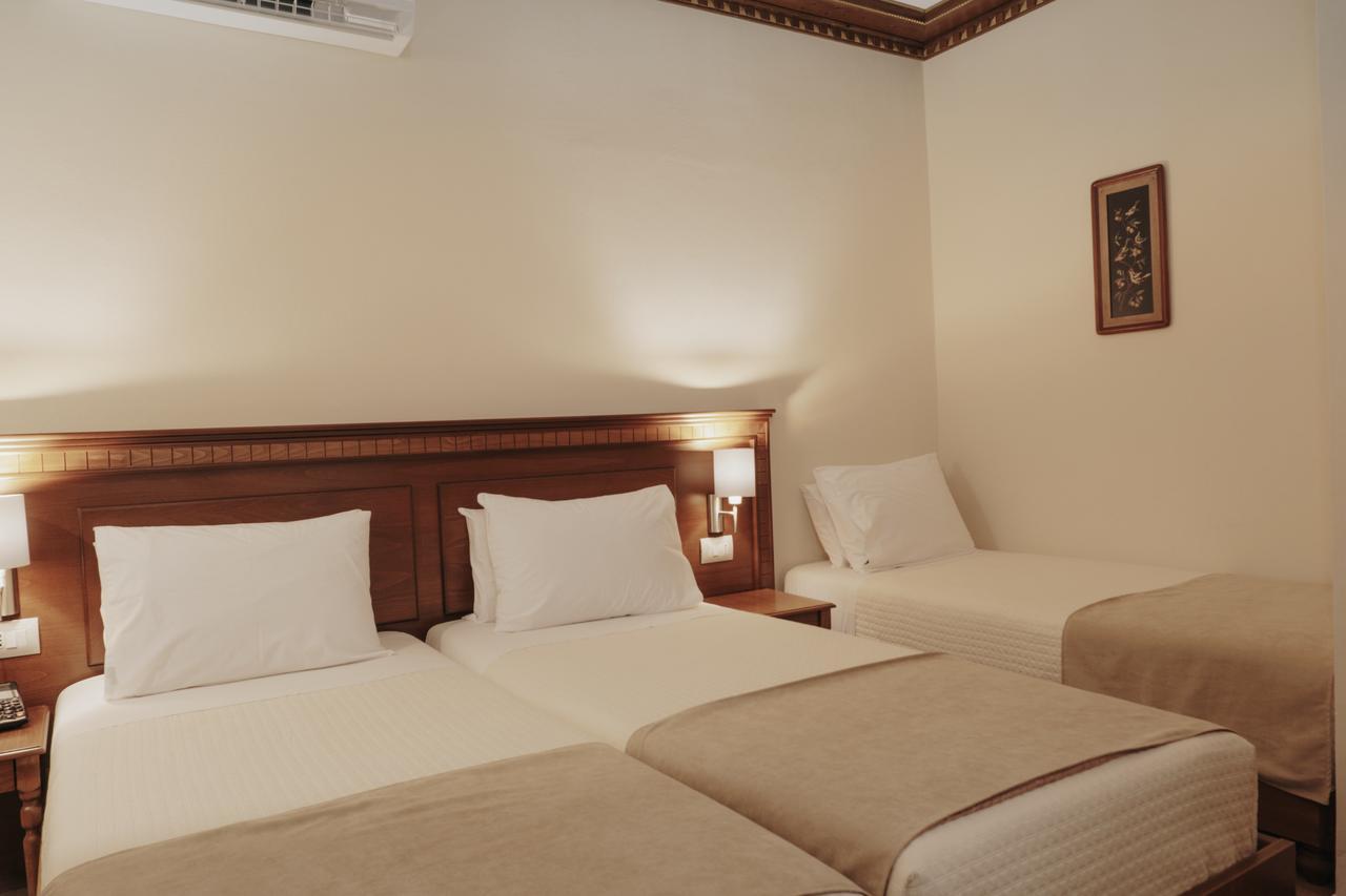 Hotel Argjiro Gjirokastër Exteriör bild